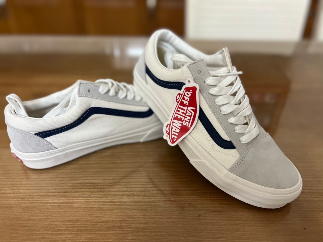 Giày Vans Đen (Trắng, Sọc Xanh Dương, Sọc Xanh Lá, Sọc Đỏ, Trắng Xanh ) Nam Nữ 2022