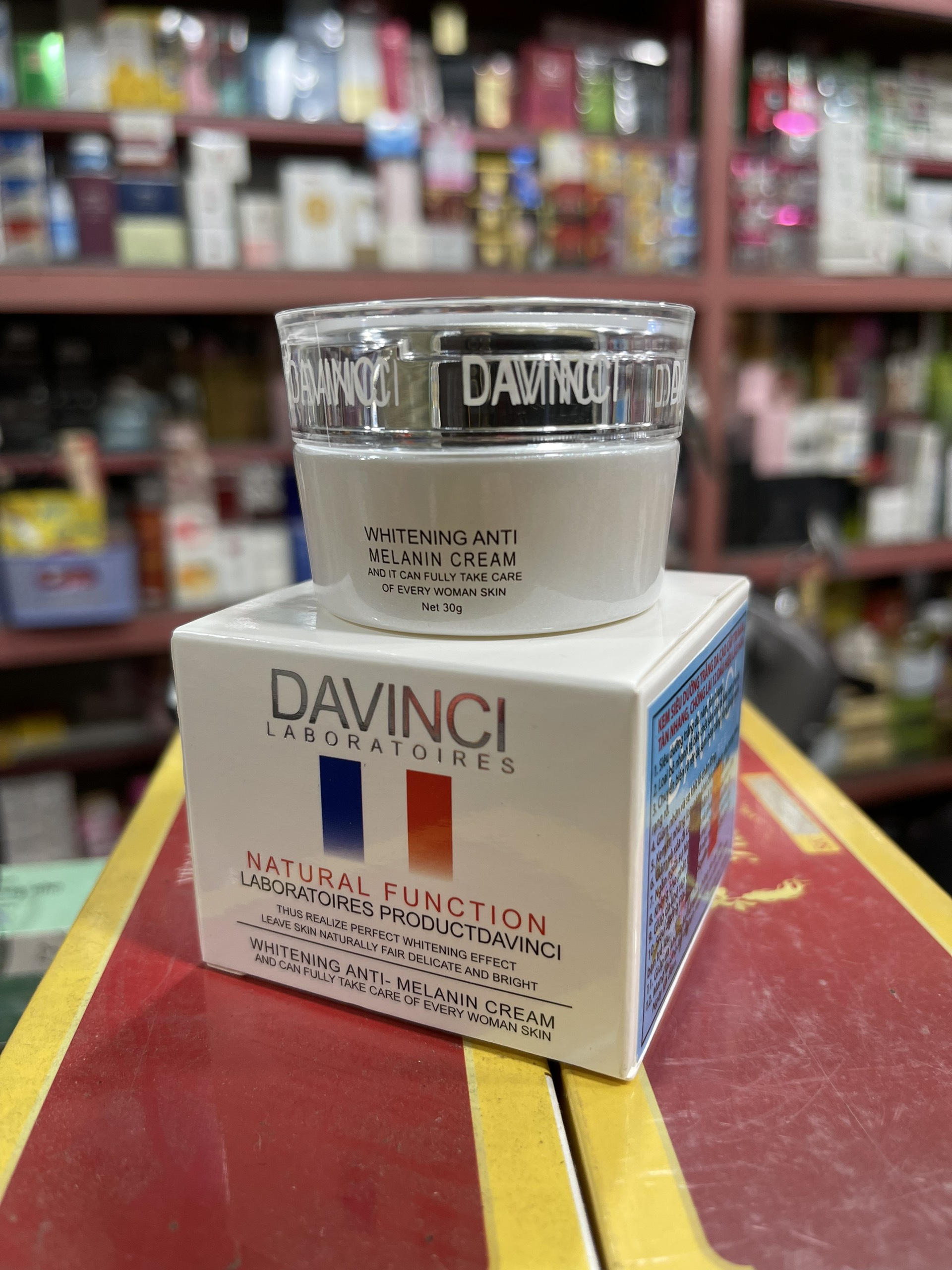 Kem dưỡng trắng da ngừa nám, tàn nhang Davinci 30g - Hộp trắng