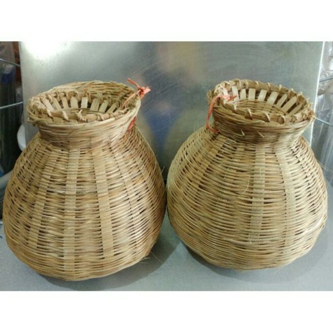 Giỏ tre giỏ cua giỏ cá trang trí. Sản phẩm được dùng để múc nước pha trà. Dùng làm phụ kiện chụp hình sản phẩm. 