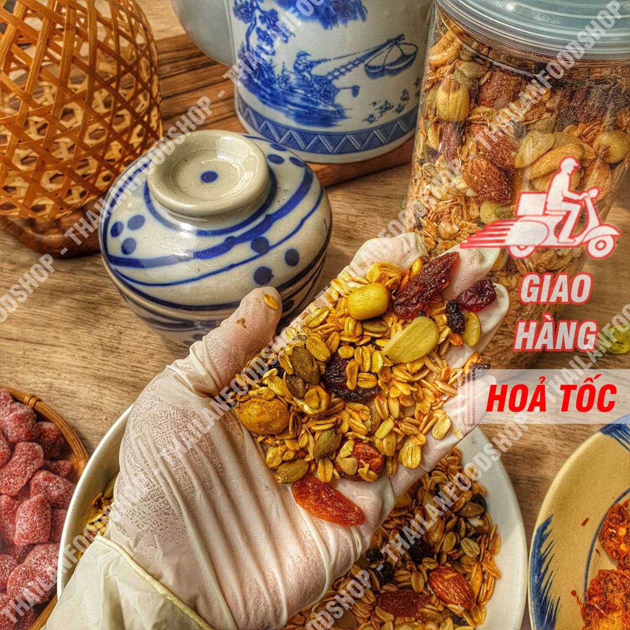 Yến Mạch Granola Sấy Mật Ong (Ngủ Cốc Ăn Liền Granola) Lon 500Gram