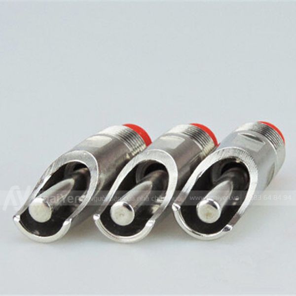 Núm uống nước tự động cho heo