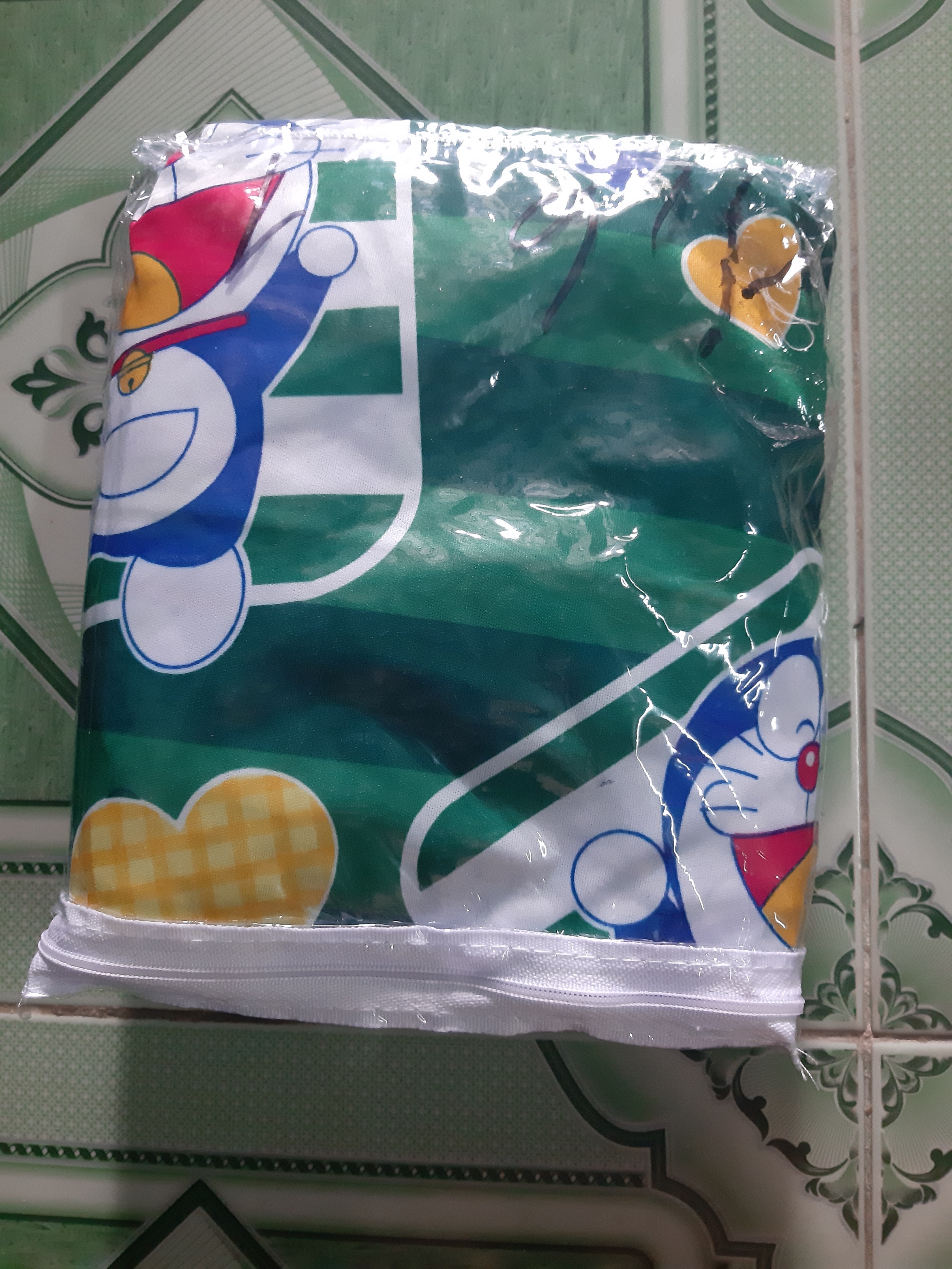 Ga trải giường nệm hình Doraemon, bông hoa