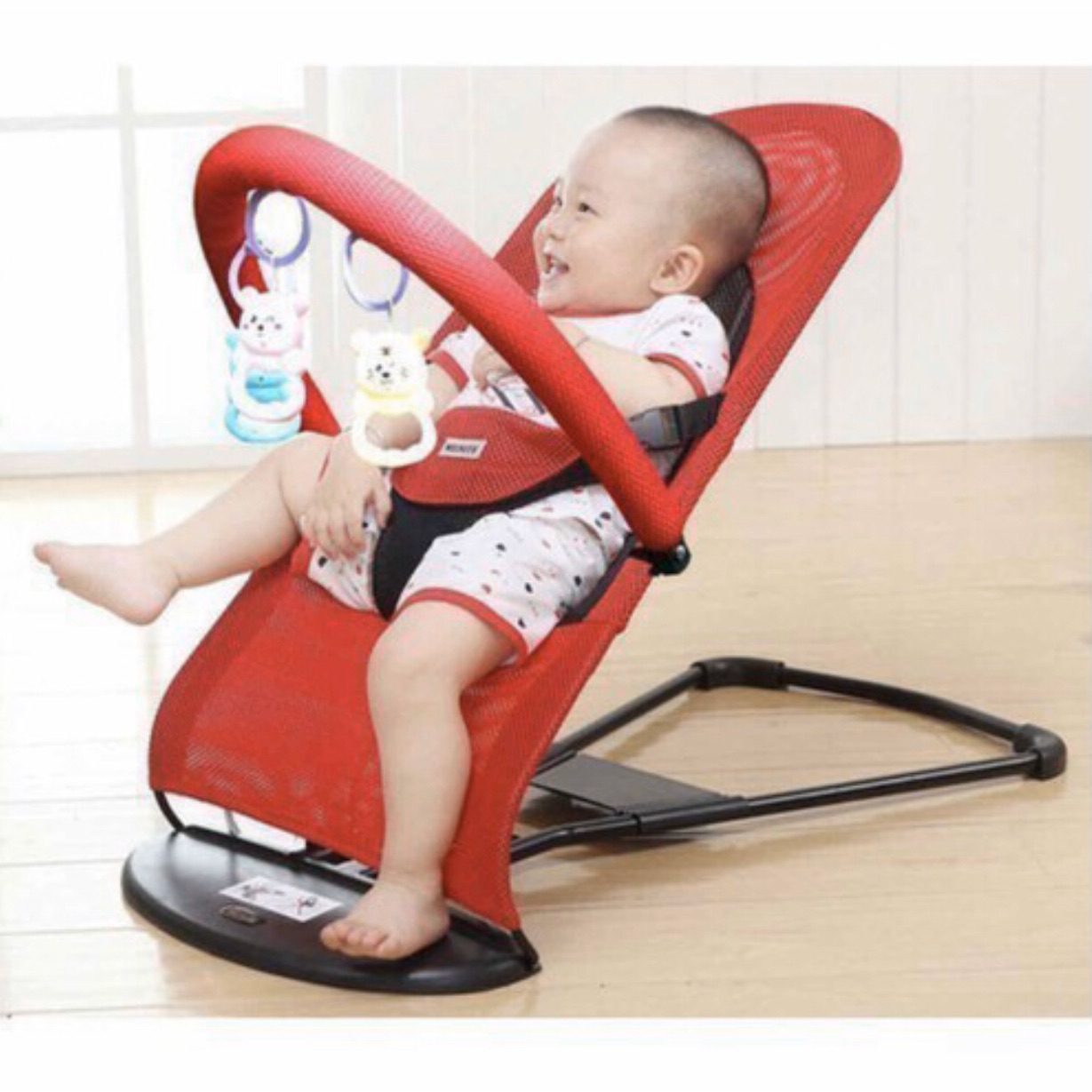 Ghế rung có đồ chơi