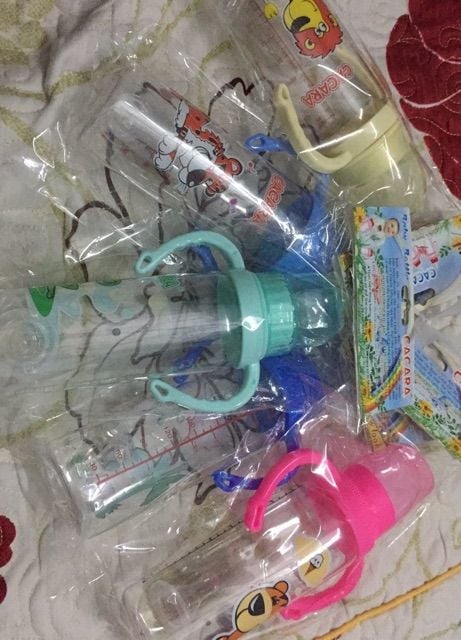 Bình sữa CACARA loại có tay cầm