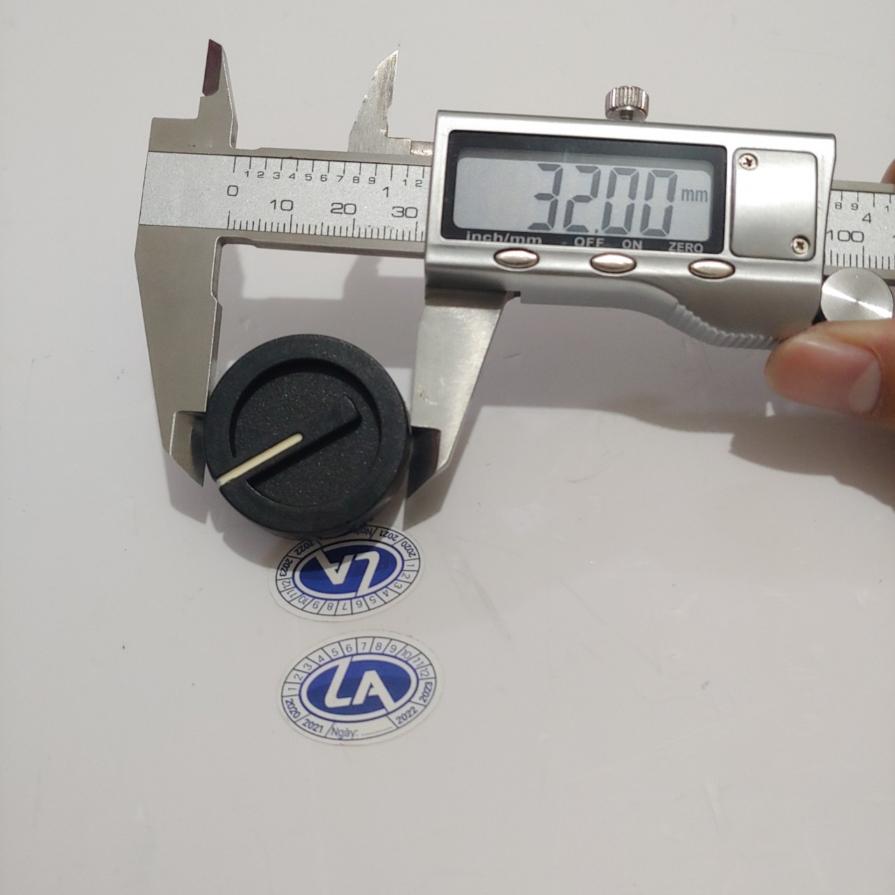 Núm nút volume tổng