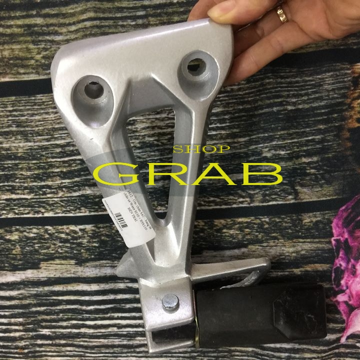 Bát nhôm - bát gác chân sau xe  S110 bên TRÁI