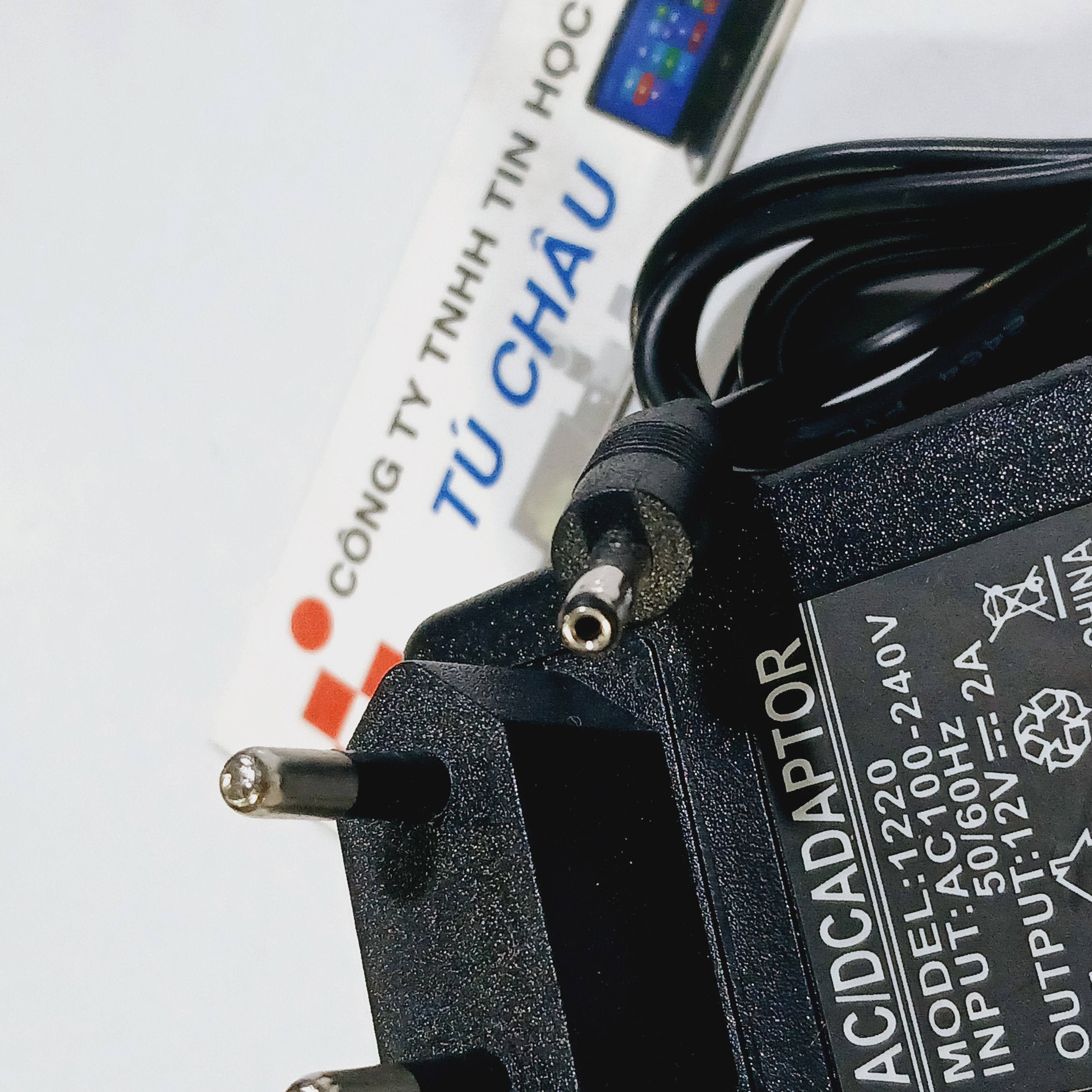 Adapter Dc 12V - 2A / Plug 3.5mm X 1.35mm