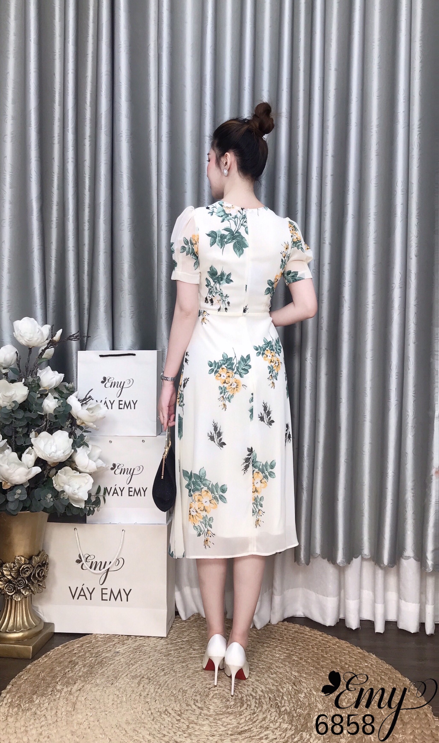 Đầm EMY EM6858 Xoè Hoa Cổ V