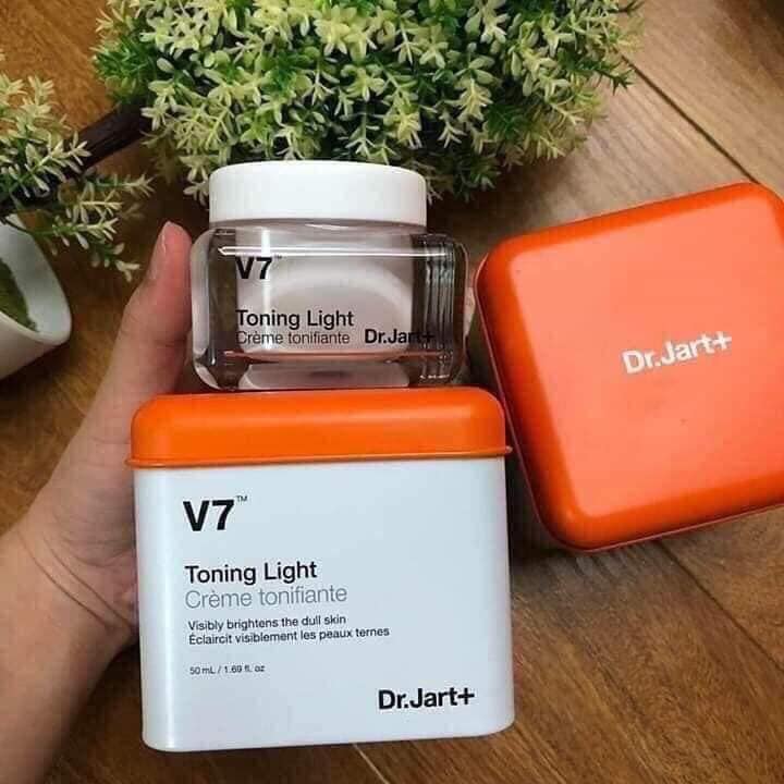 KEM DƯỠNG DA V7 MẪU MỚI