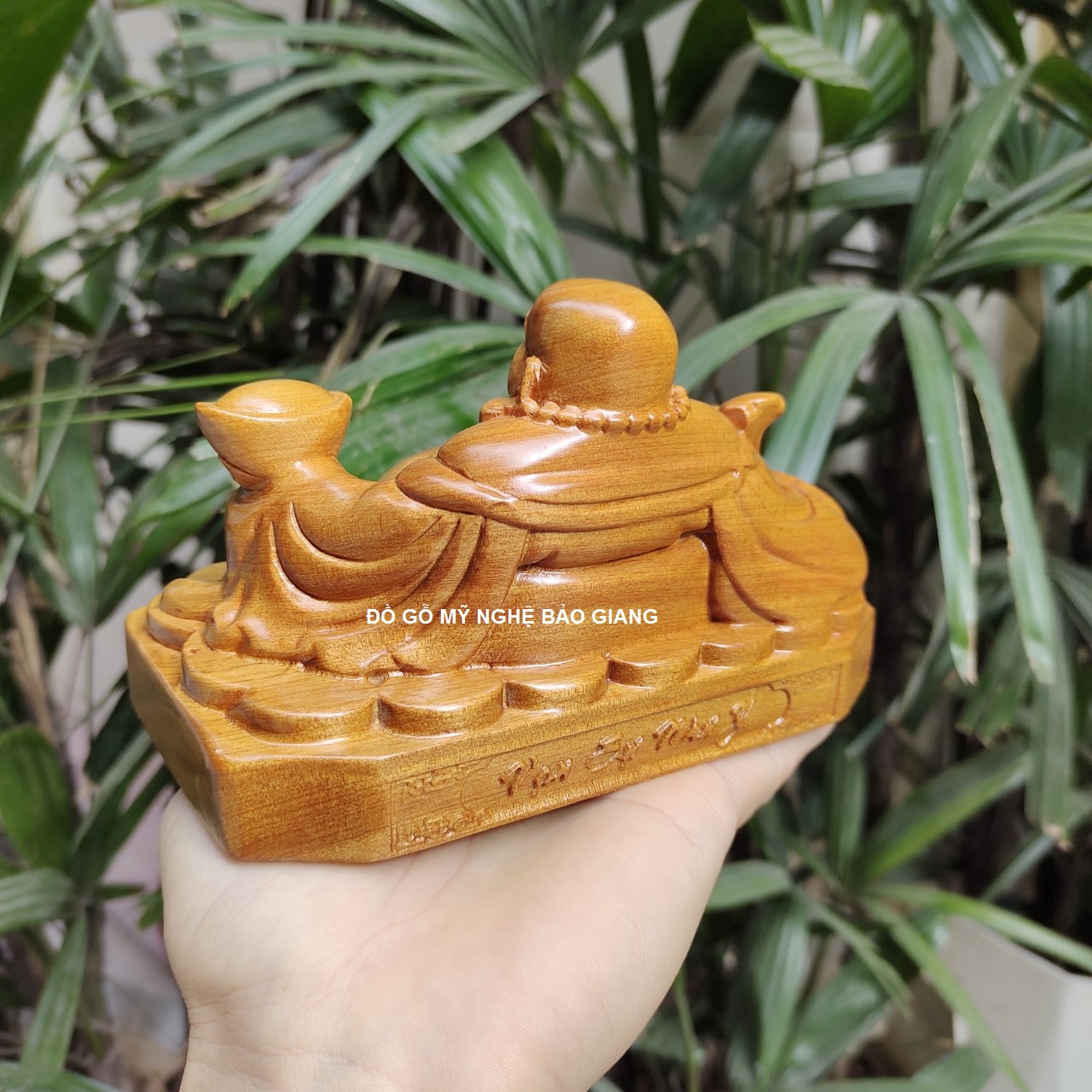 Tượng phật di lặc gỗ bách xanh