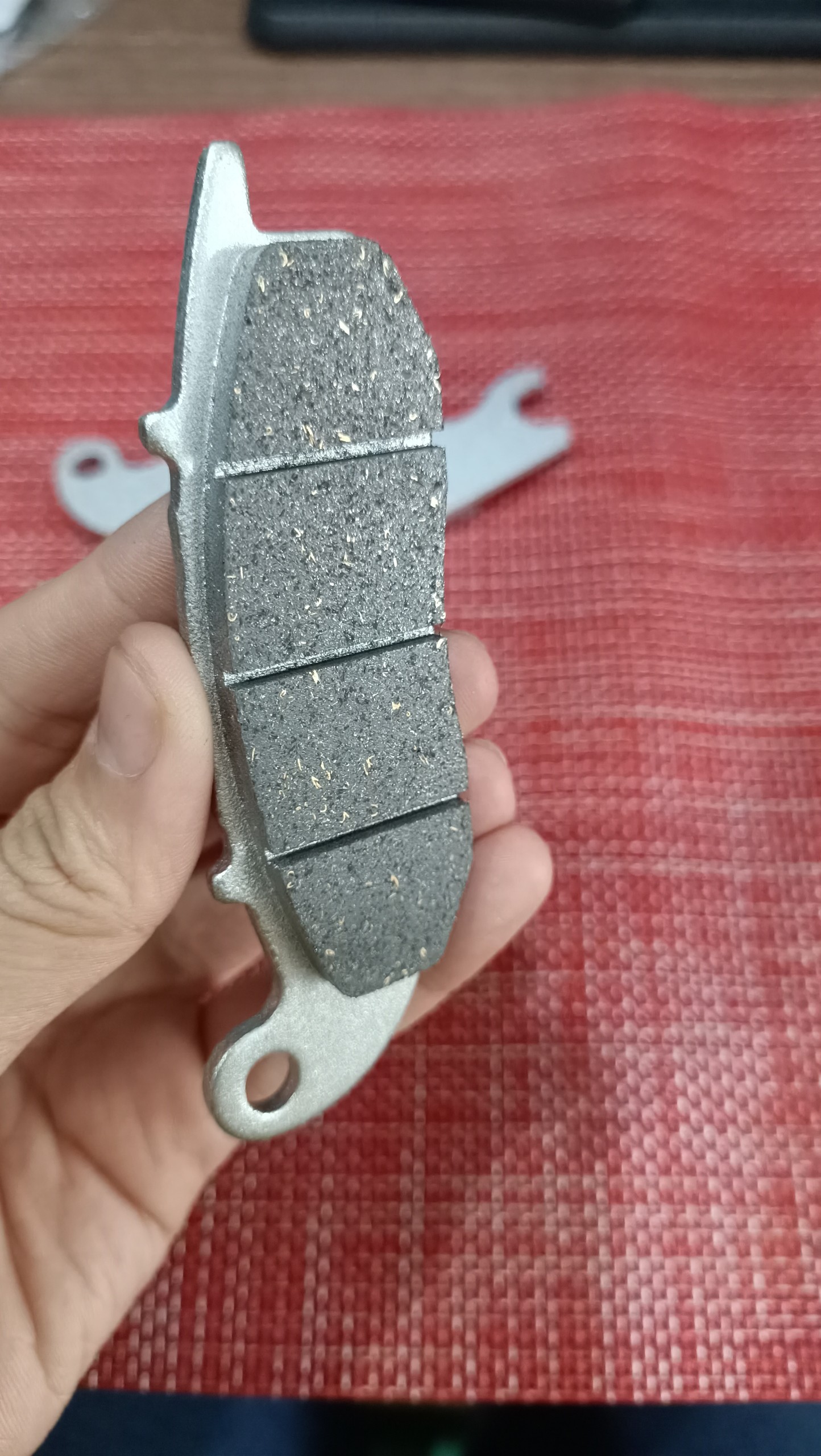 Má phanh xe máy Airblade thường, Click loại 2 pitton
