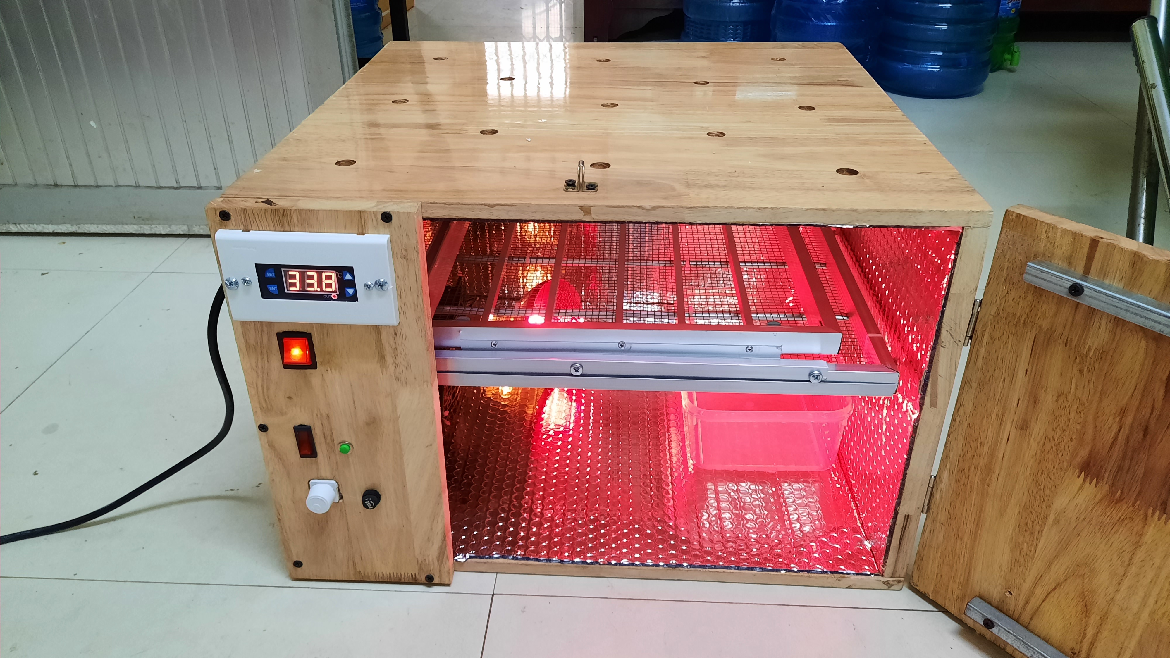 MÁY ẤP 50 TRỨNG TỰ ĐỘNG THÙNG GỔ CÓ SƠN PU