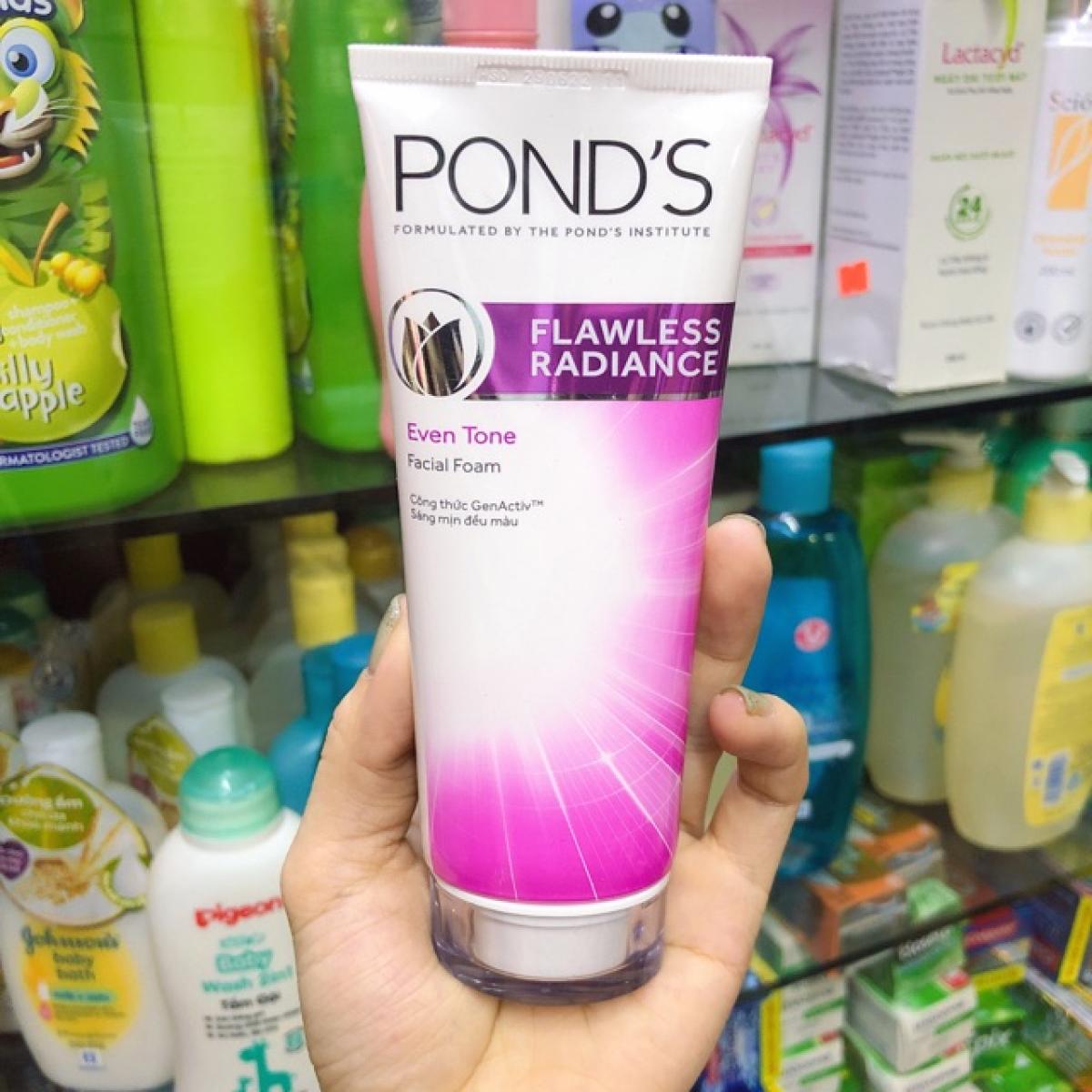 Sữa Rửa Mặt Sáng Da Ponds Flawless Radiance (100g)