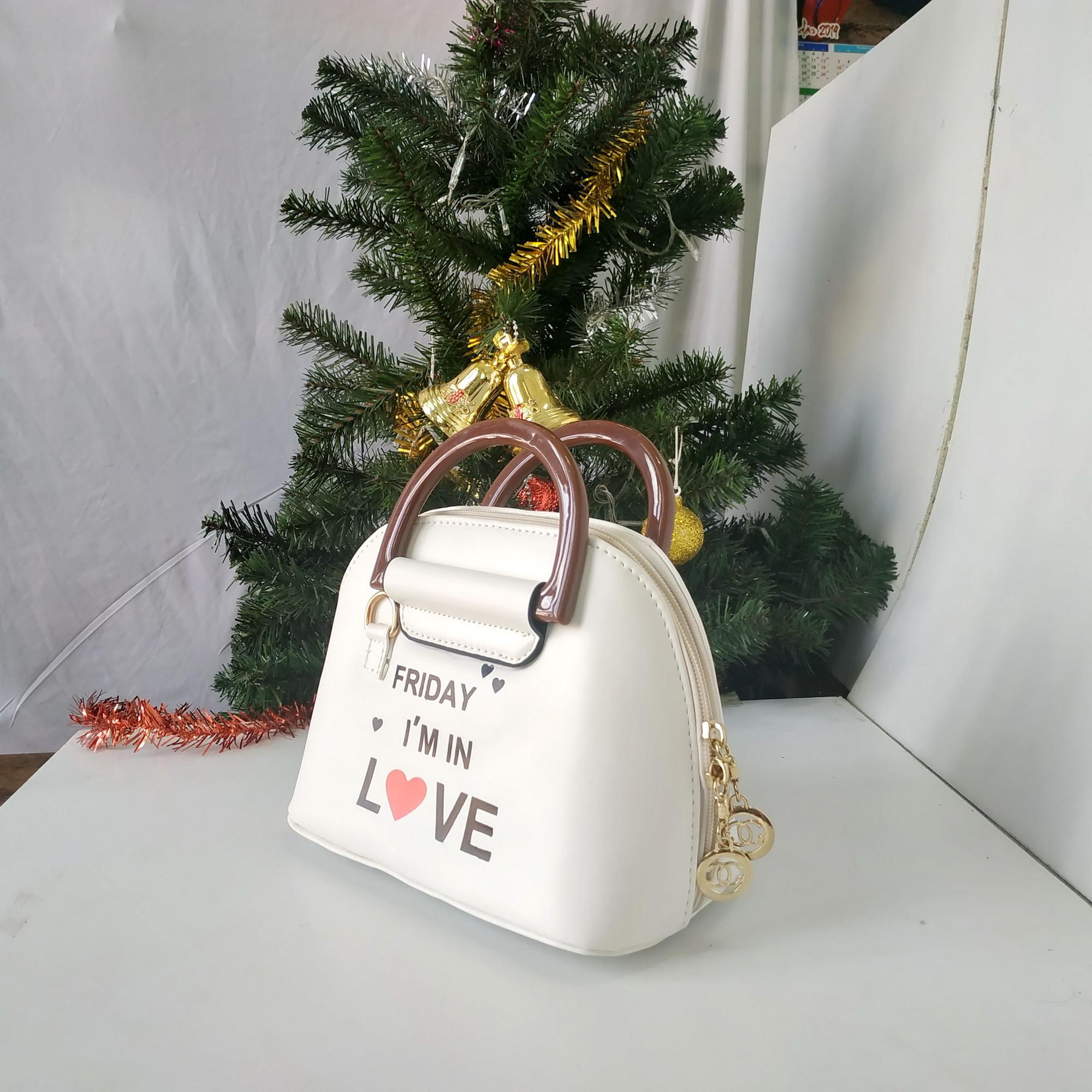 [HCM]Túi xách nữ - túi đeo chéo LOVE (size 20 hình thật)