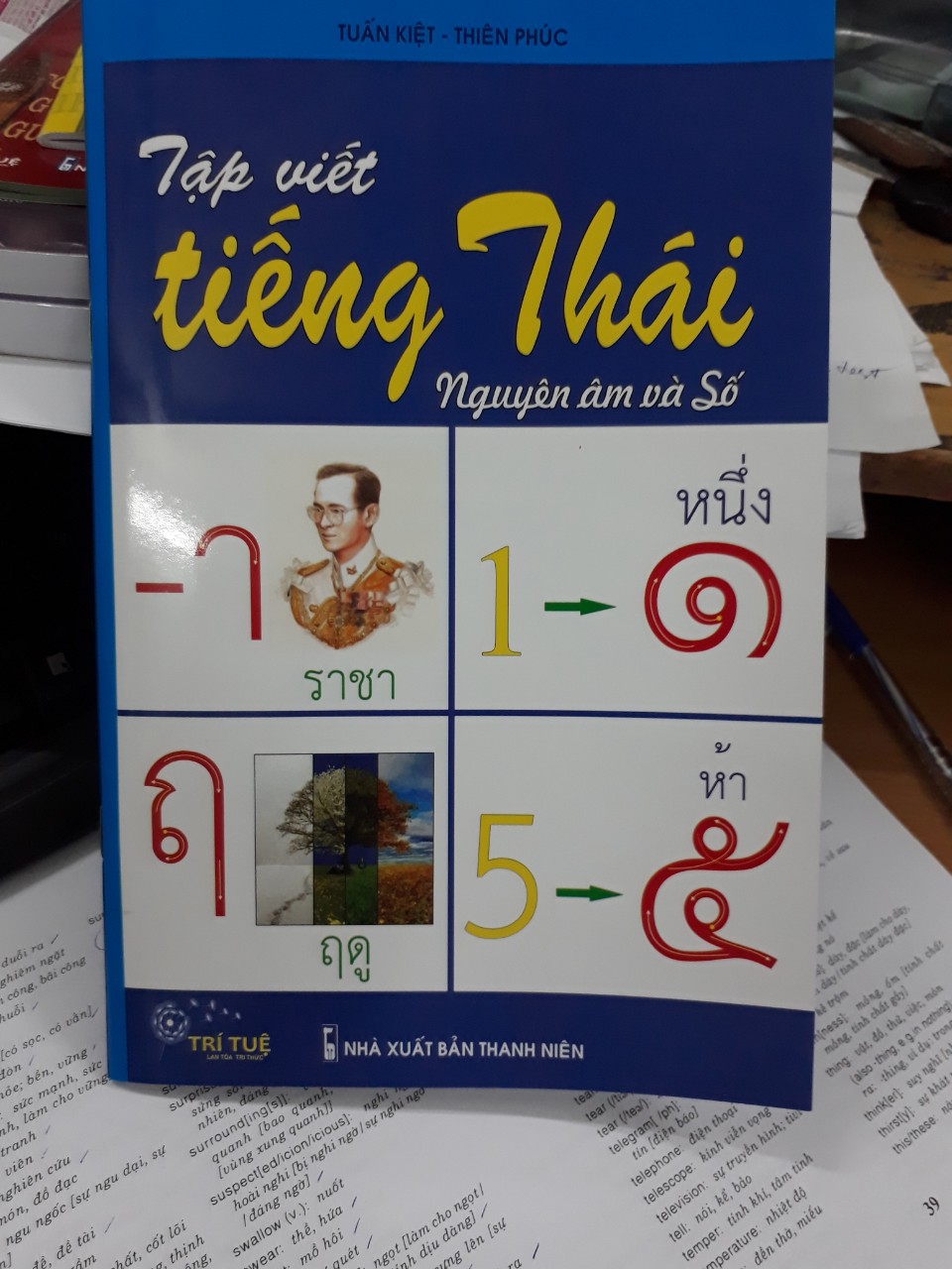 Sách - Tập viết tiếng Thái (Nguyên âm và Số)