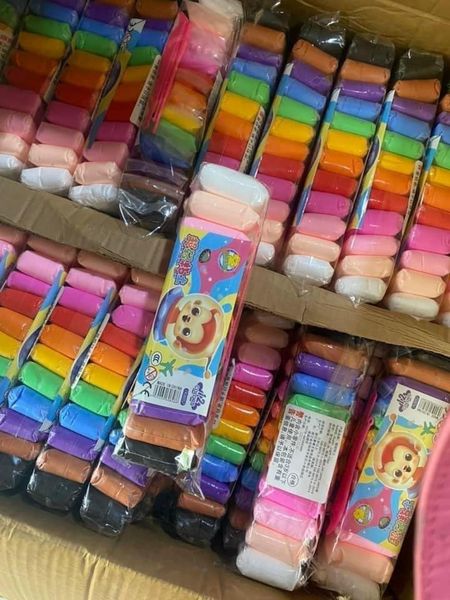 Set đất nặn tự khô 12 màu cho bé