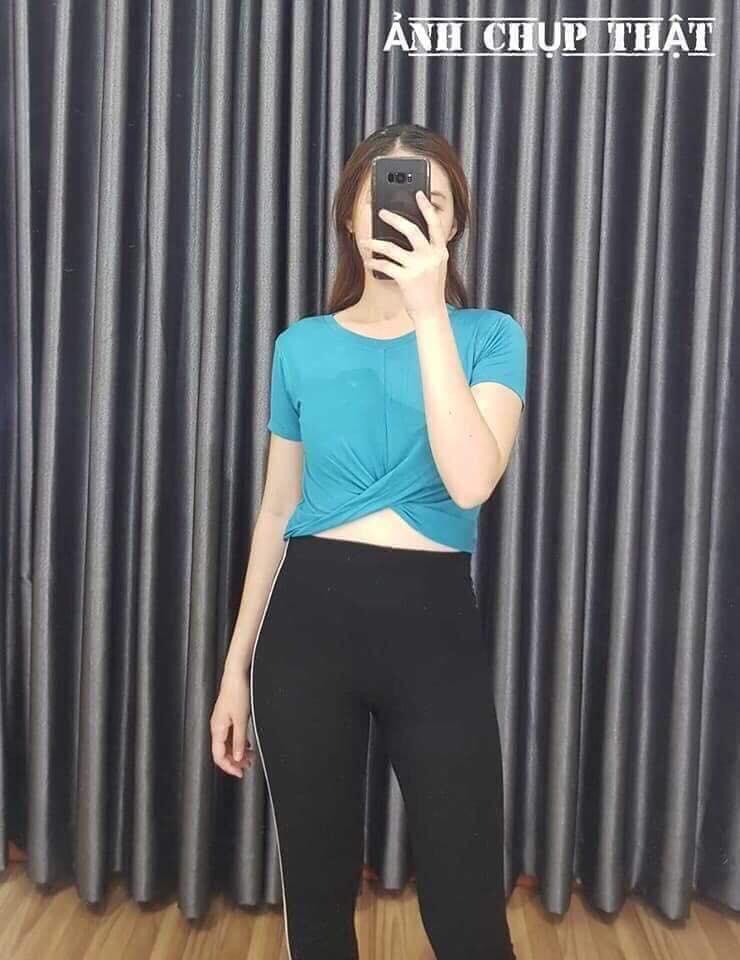 Áo thun lụa croptop xoắn bụng