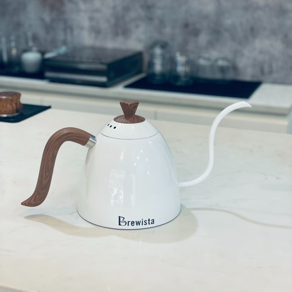 Ấm rót cà phê pour over Brewista 700ml - Màu trắng