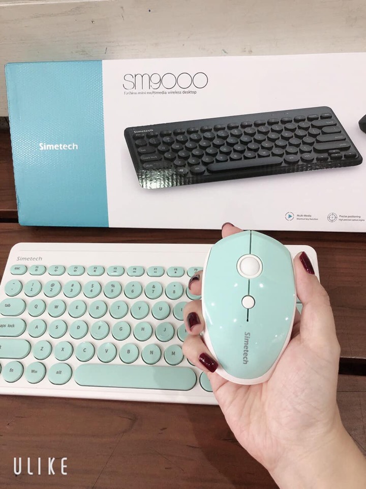 Combo Không Dây Bàn phím + Chuột Simetech SM9000 Min, Kích Thước Nhỏ Gọn Dễ Dàng Mang Theo Khi Đi Ra Ngoài,Phím Bấm Êm Tay, Không Ồn, Bảo Hành 1 Năm .