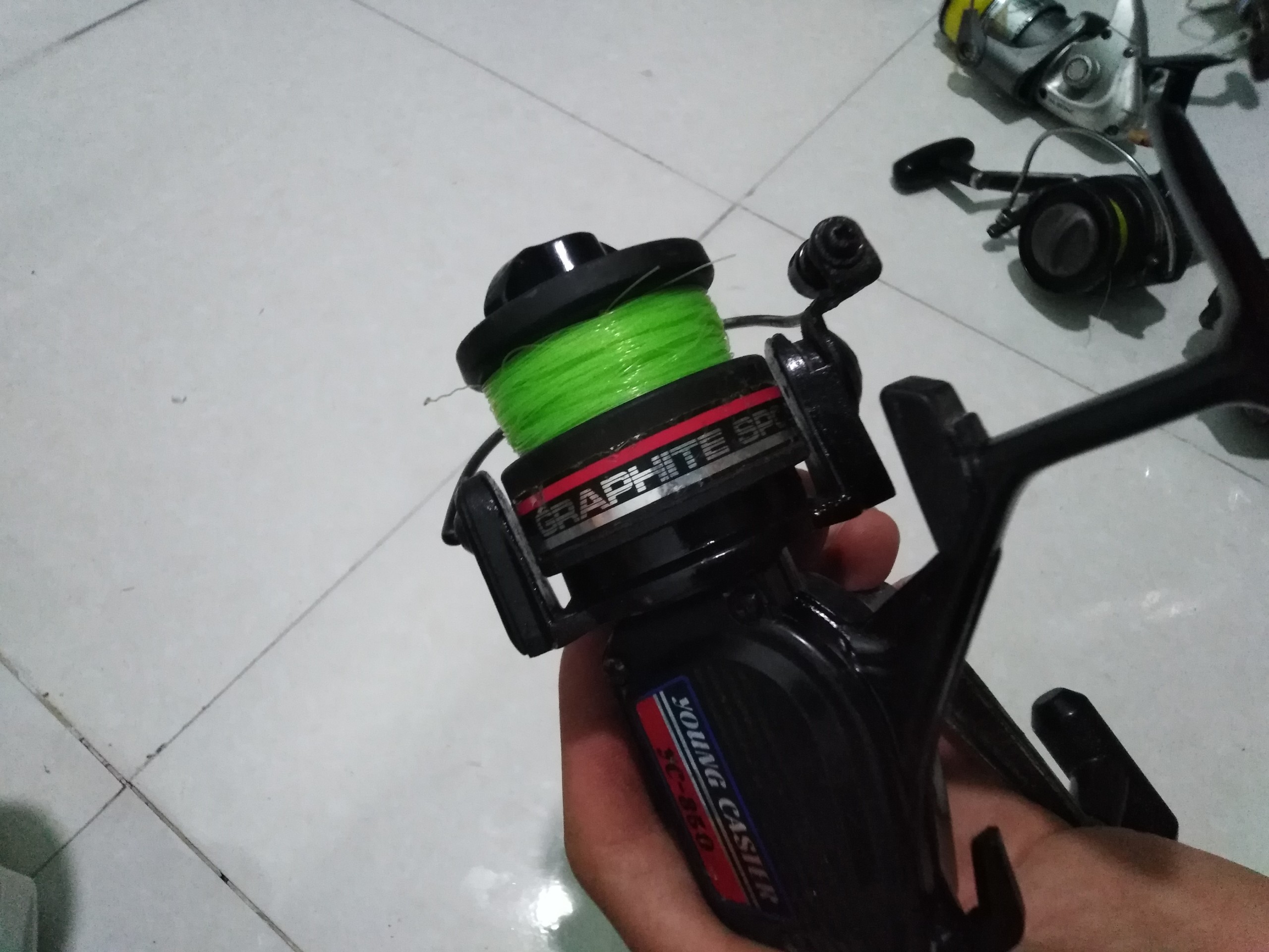 Máy câu bãi nhật Graphite spool 4000