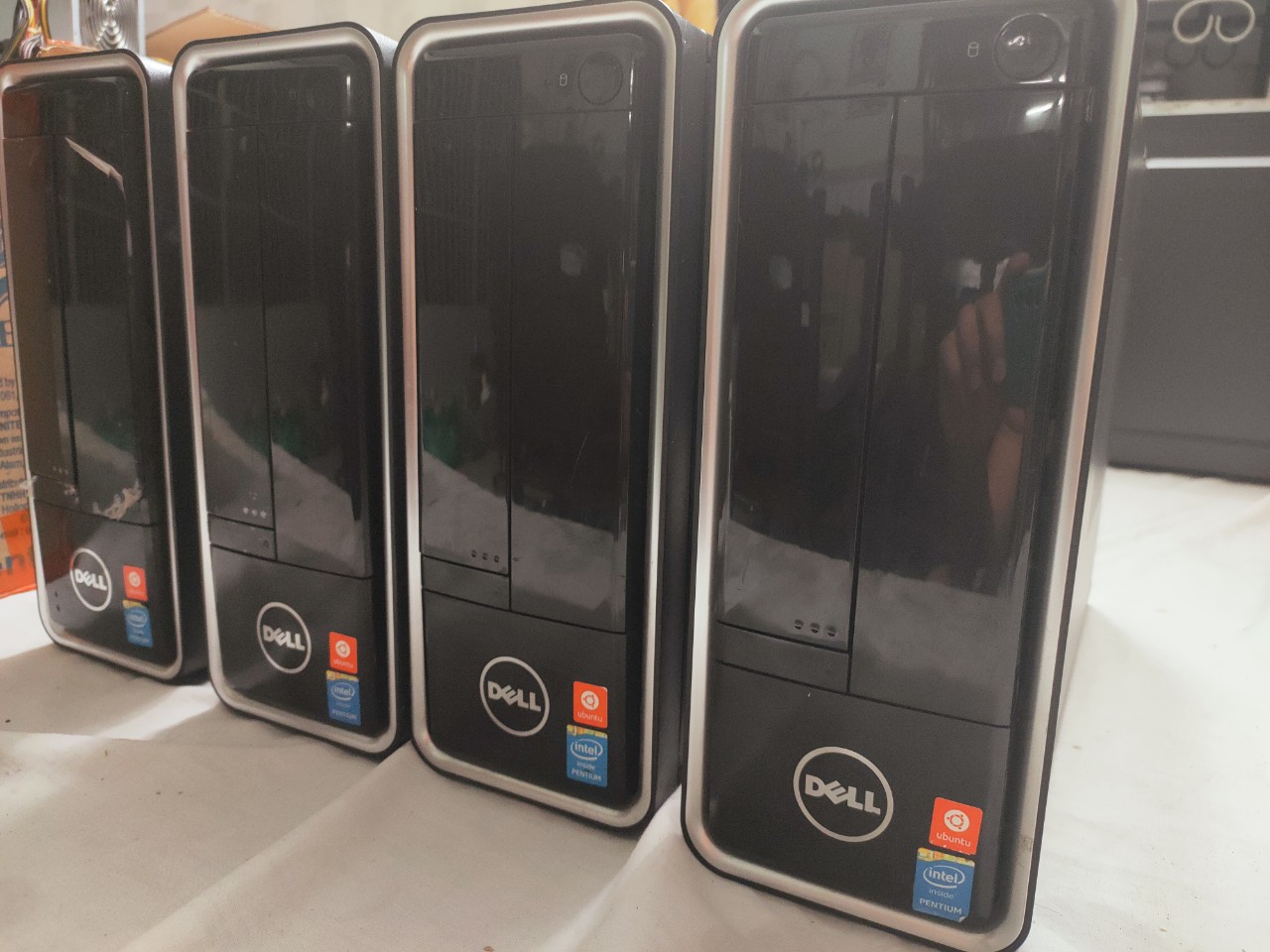 Máy tính để bàn Dell Inspiron 3647