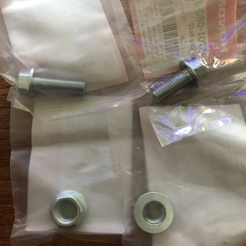 Bộ ốc báng wave lớn, cá, ws, rs100.... Honda ( 4 con )