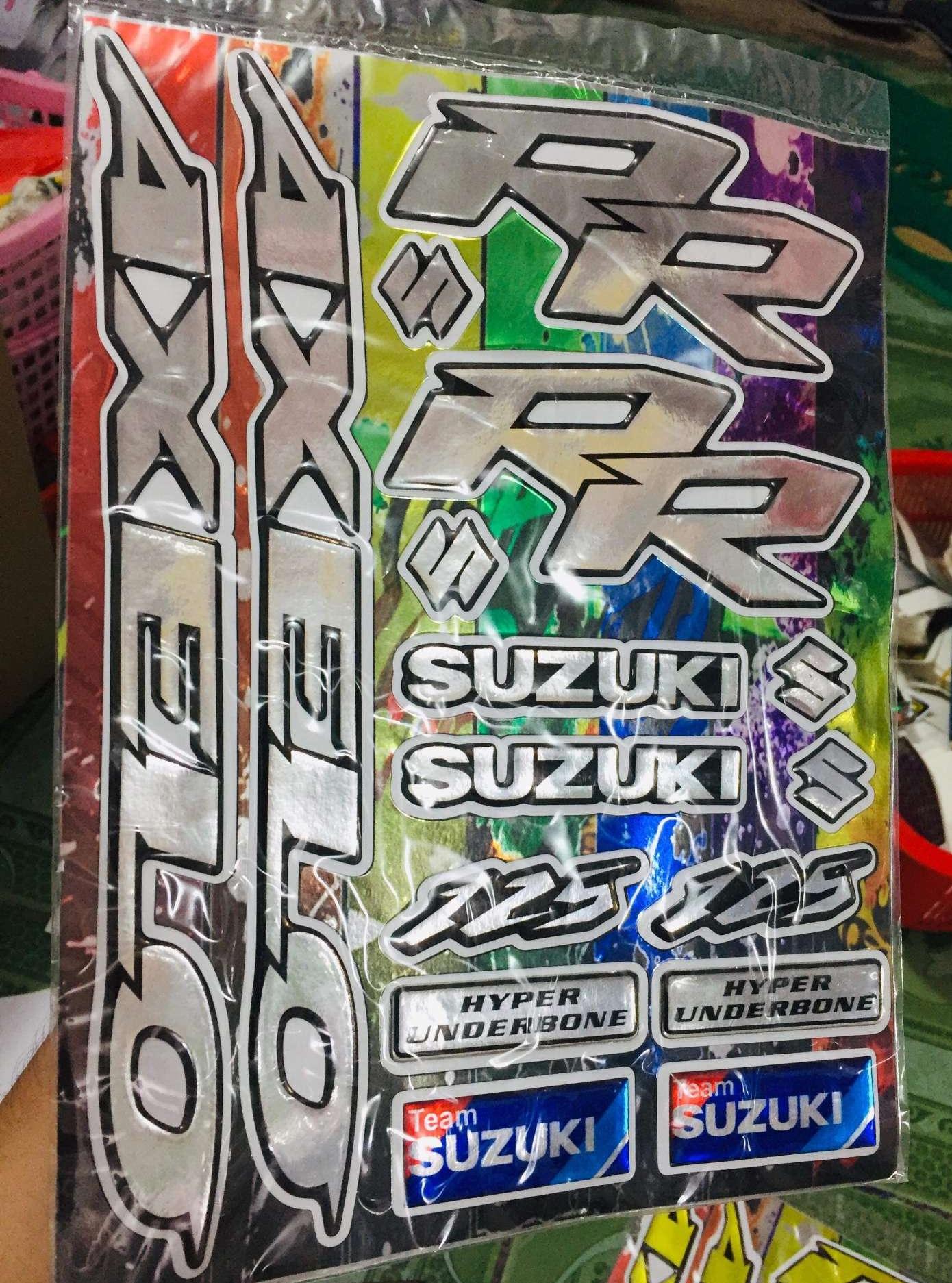 Logo Axelo 125 Crom bạc keo nổi