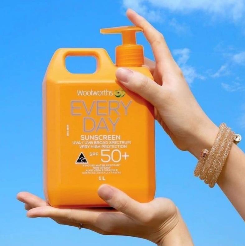 Kem chống nắng Woolworths Everyday Sunscreen SPF 50+ 1lít