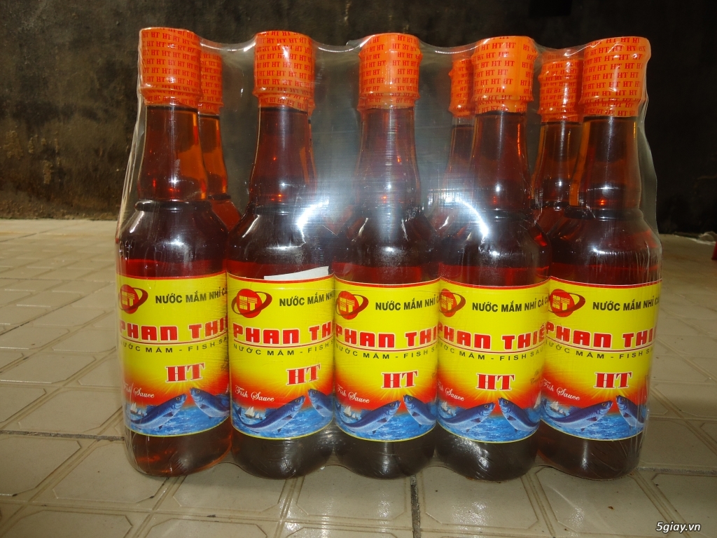 Combo 4 chai nước mắm nhỉ cá cơm Phan Thiết  thương hiệu HT 500ml