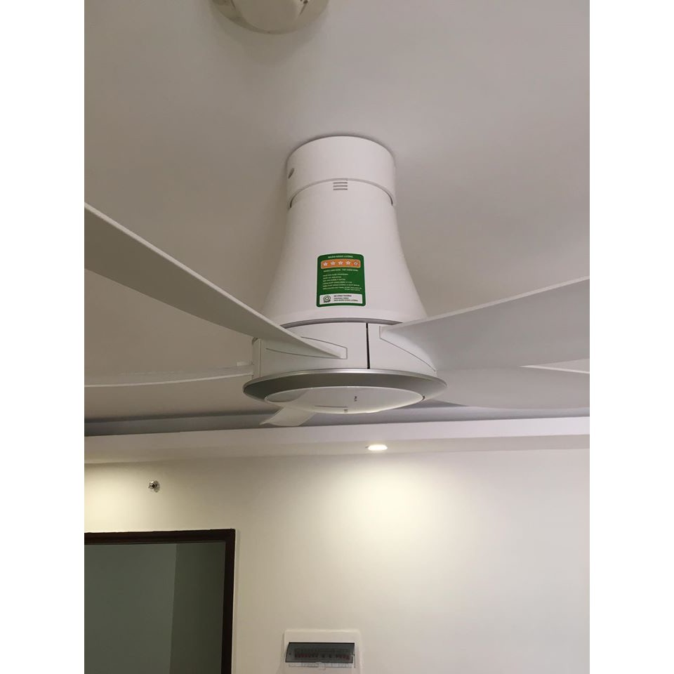 Quạt trần 5 cánh Panasonic F-60TDN (có điều khiển từ xa)