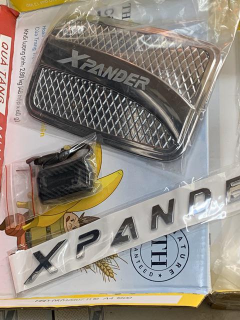 ốp mạ nắp bình xăng xpander