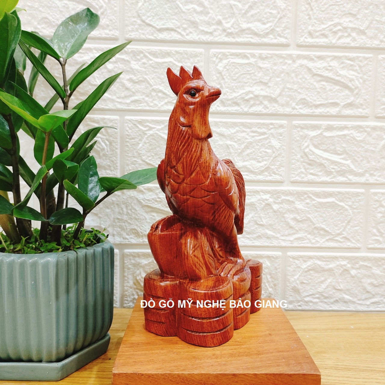 Tượng con gà gỗ hương cao 20 cm