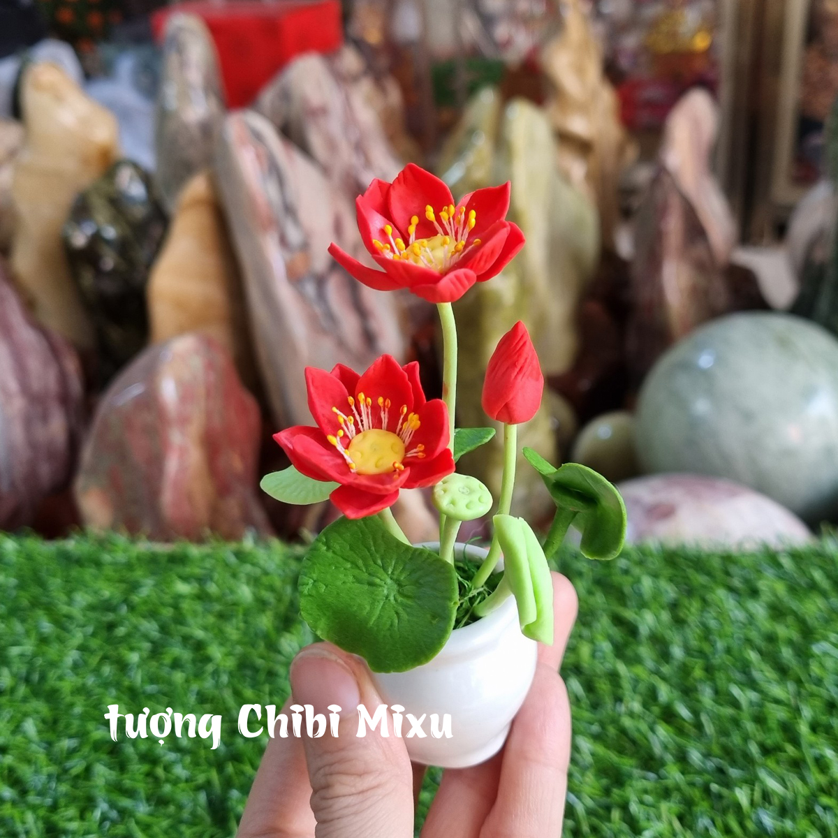 Chậu hoa sen đỏ bằng đất sét Nhật y hình