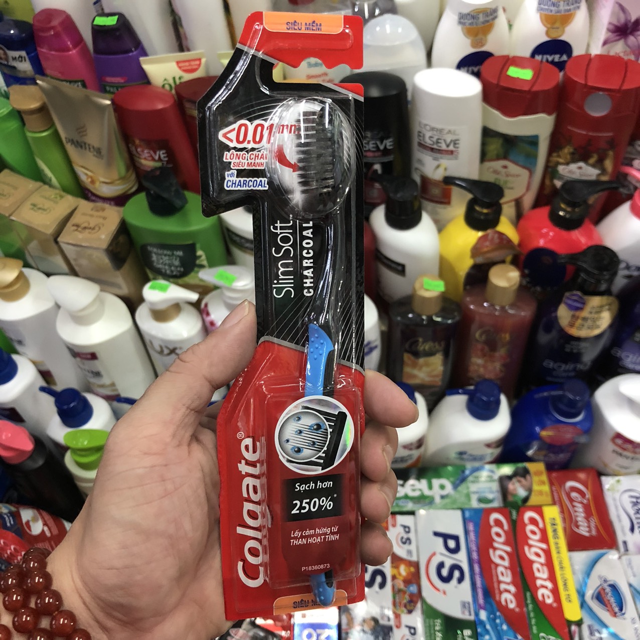 Bàn chải đánh răng Colgate Slimsoft than hoạt tính