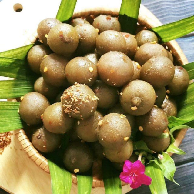 Sấu Giòn Lắc Muối Ớt 250G
