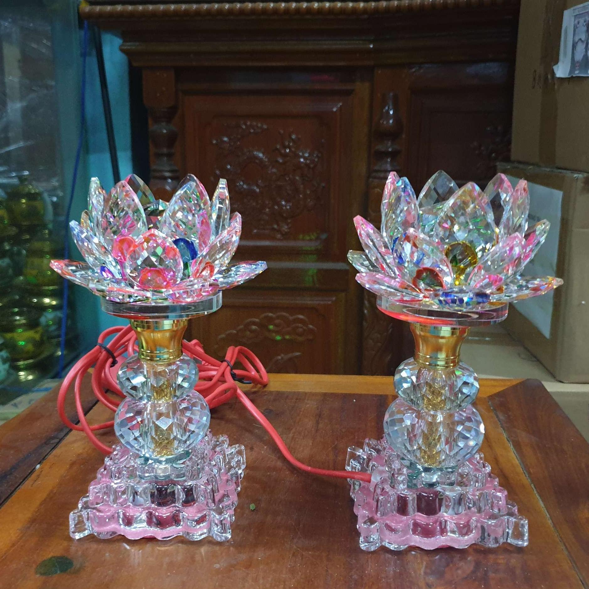 Cặp đèn thờ đá pha lê cao cấp tự động đổi 7 màu cao 18 cm