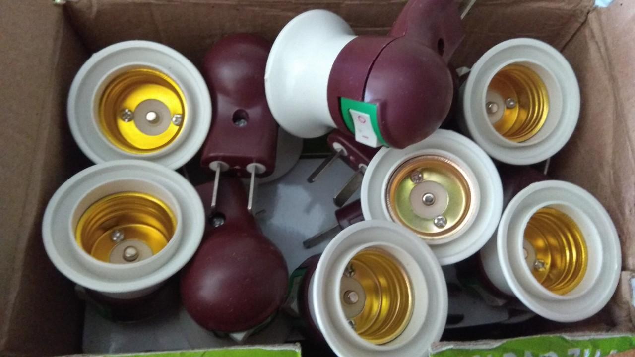 Combo 2c Đuôi bóng đèn có công tắc E27
