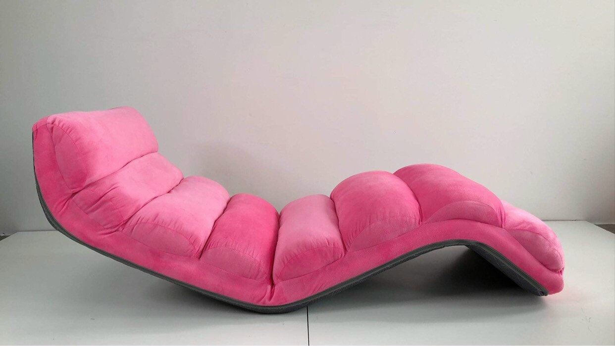 High-Quality Wavy Tami Chair