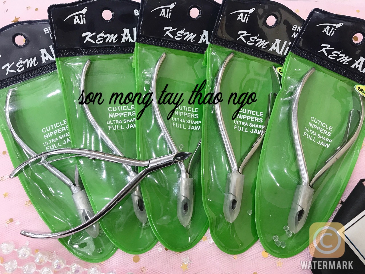 [HCM]Kềm cắt da Bán Nguyệt xanh lá