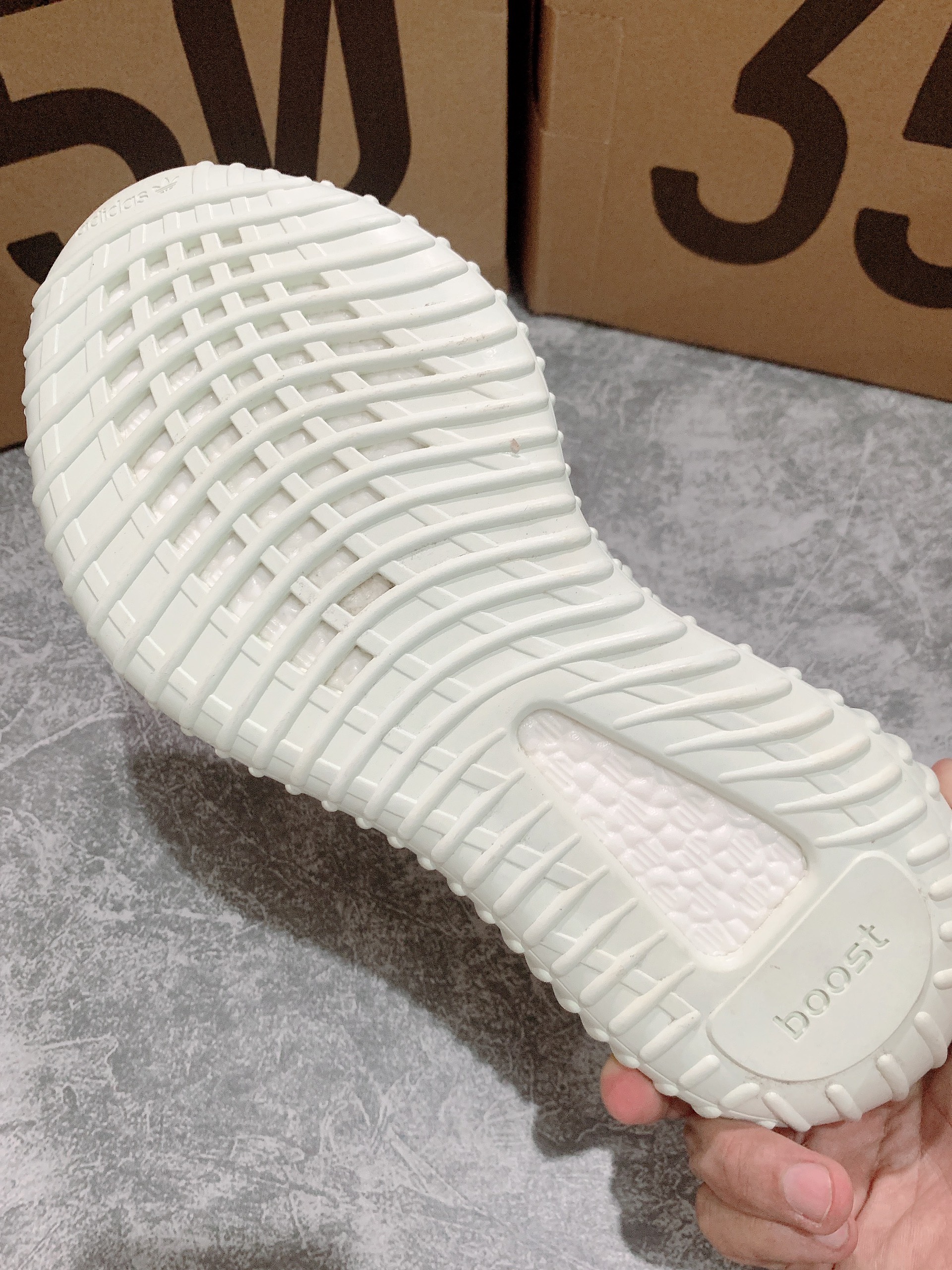 (MIỄN SHIP)Giầy thể thao Yeezzy v2 trắng xanh Fullbox - Ảnh thật
