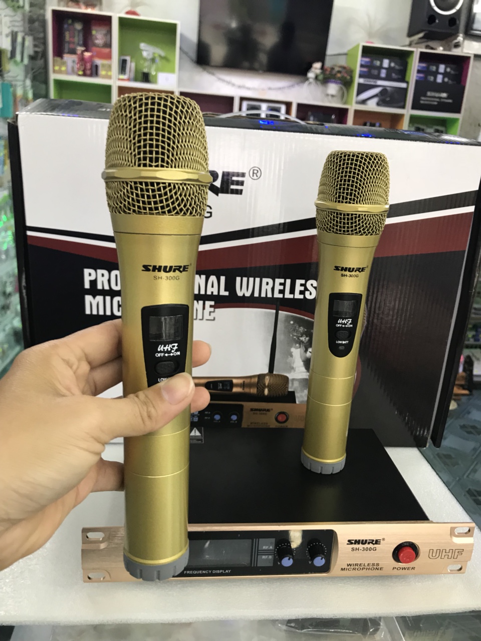 Bộ Micro Karaoke Không Dây Shure SH-300G Chất Liệu Nhôm 2 Micro