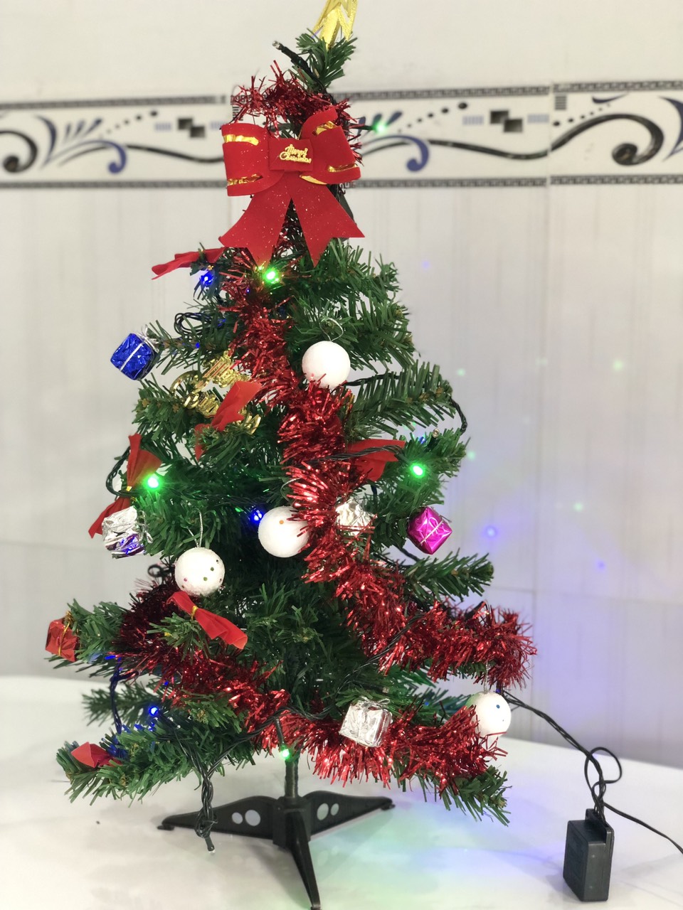 Cây thông Noel mini để bàn trang trí giáng sinh