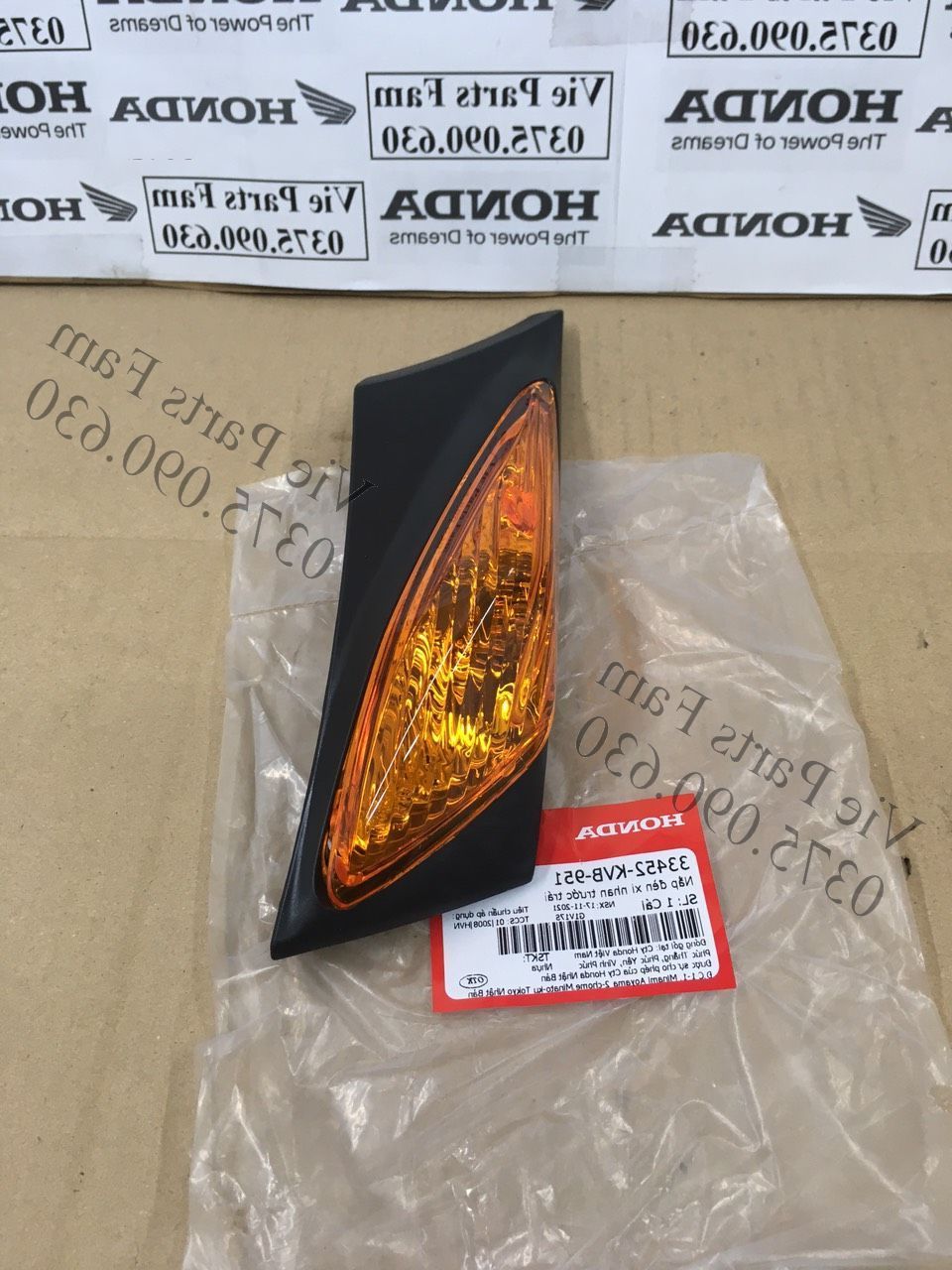 Bộ đèn xi nhan trước trái hoặc phải Click 110, hàng din Honda mới 100%