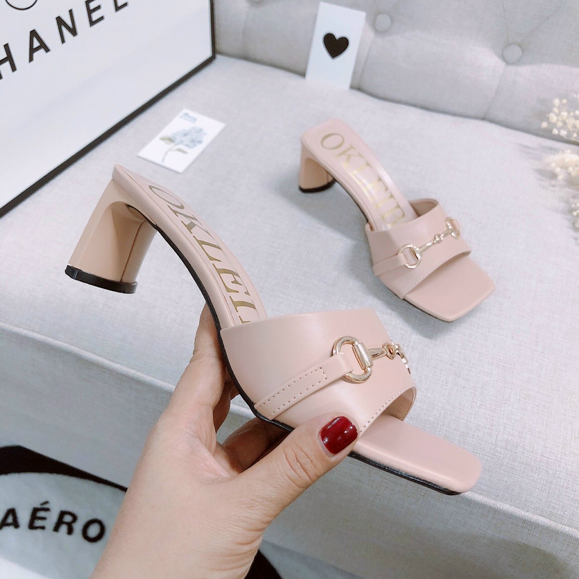 Dép, guốc cao gót bản khoá gót 7 phân