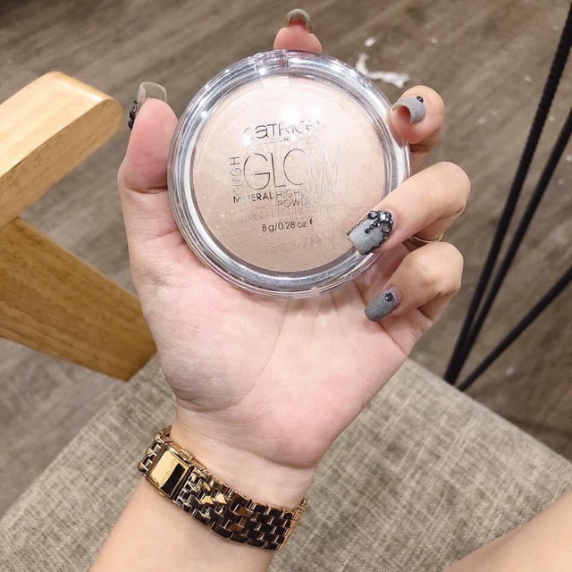 PHẤN BẮT SÁNG CATRICE HIGH GLOW MINERAL HIGHLIGHT POWDER