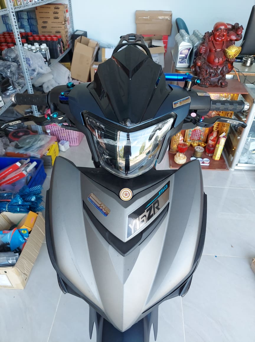 Mão đầu đèn exciter 150