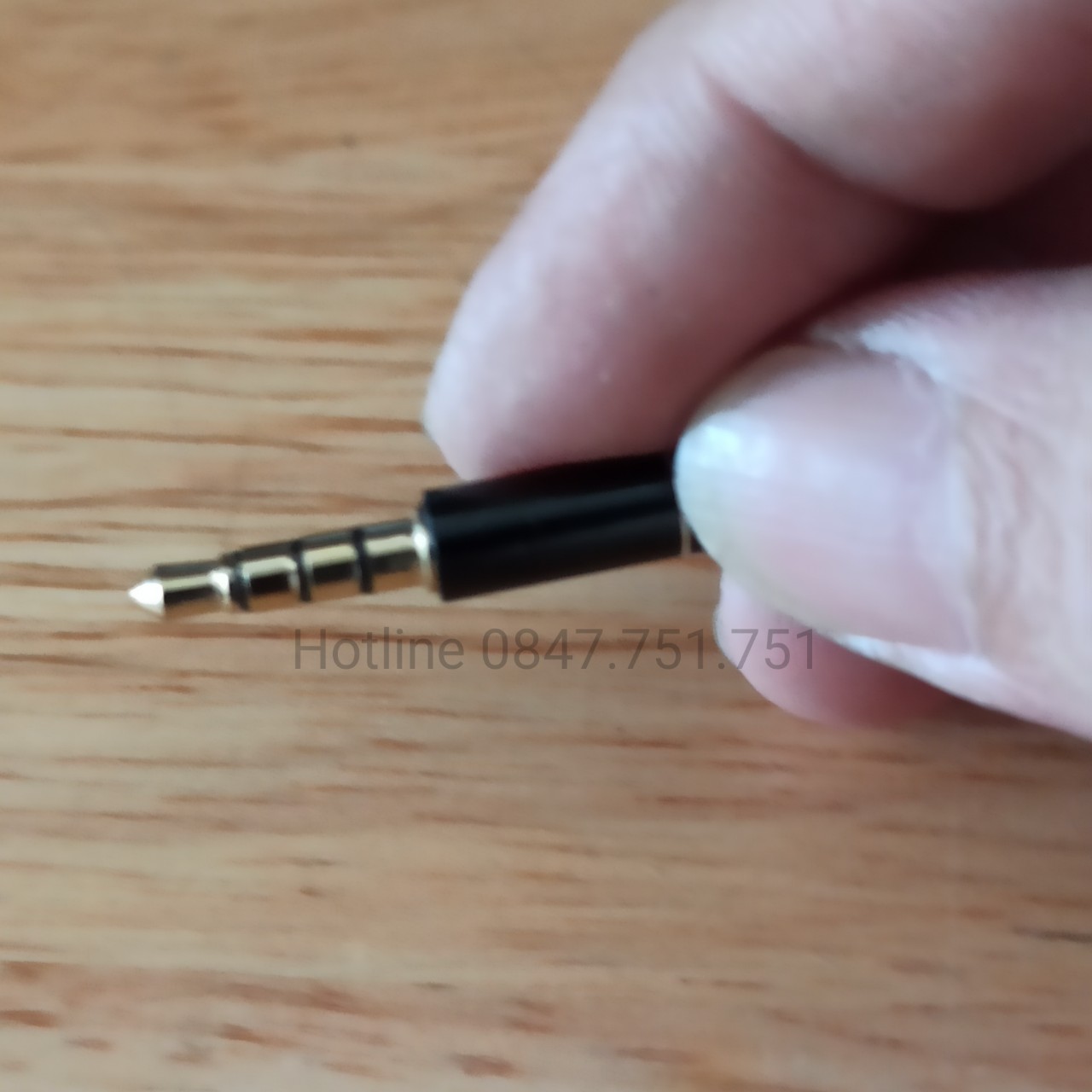Dây 3.5mm 2 Đầu Đực 1 Đầu Xoay 180 độ ( Dài 1.5 Mét )
