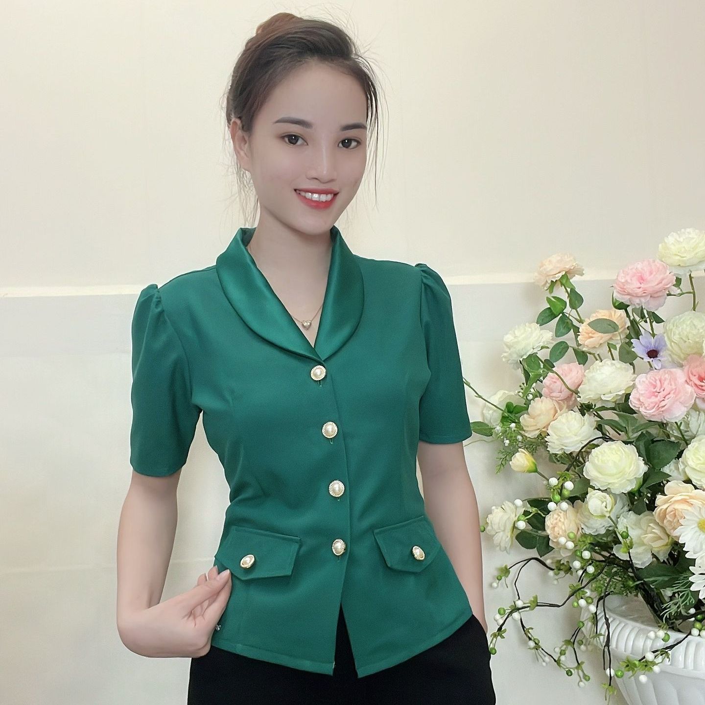 COM2 - [ẢNH VÀ VIDEO TỰ CHỤP] ÁO KIỂU CÔNG SỞ THANH LỊCH