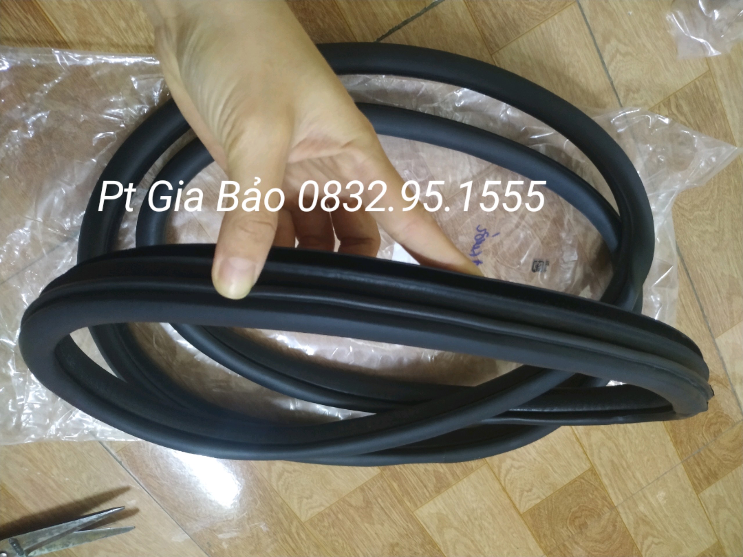 gioăng khung cửa Lacetti 04 - 09 , xe trong nước , giá 1 bộ 4 chiếc , oem