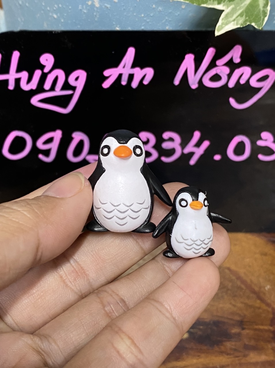 TT04 - Mô hình cặp chim cánh cục trắng đen mini trang trí tiểu cảnh sen đá xương rồng cây để bàn